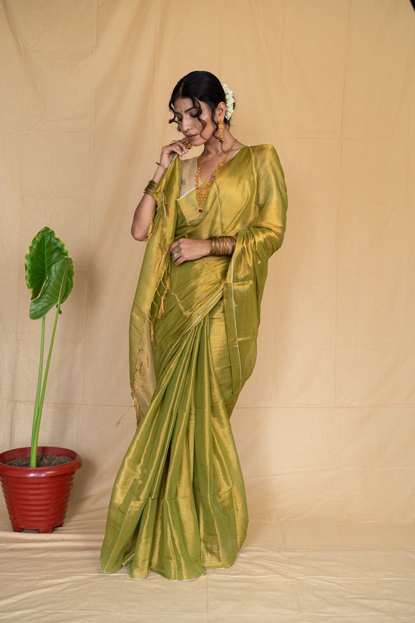 Bhanwari | Neon Green Handloom Tissue Saree